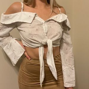 Cute tiny star long sleeve crop top.